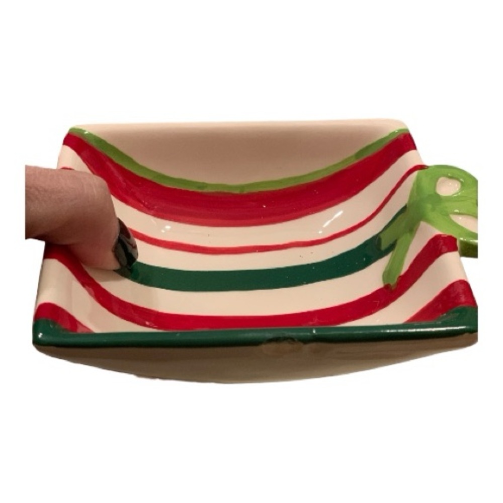 Festive Gift-Shaped Holiday Ceramic Christmas Plates Set of 3‎ Hand Painted - Picture 8 of 10